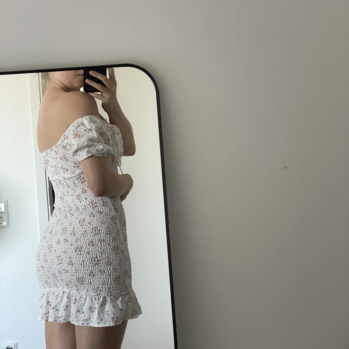 Blommig klänning kort - 90