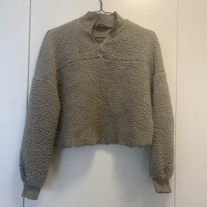 Teddytröja - Teddytröja från Shein i storlek S 