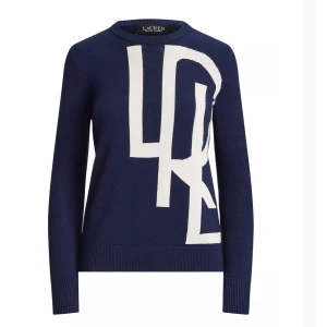 Ralph lauren tröja - Säljer min Ralph lauren tröja, nypris 1499 och slutsåld. Storlek M men känns mer som S. Skriv för fler egna bilder. Pris går att diskutera💕