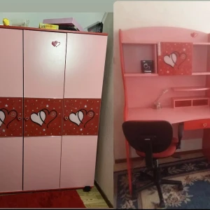 Sovrum  - Vi säljer dessa möbler (5 delar). Nyköptpris: 35000kr Säljpris:16000kr (vid snabb affär kan pris diskuteras) Köpt från istikbal och är en väldigt bra hållbar material. Vi säljer de på grund av att vi har trångt utrymme.  