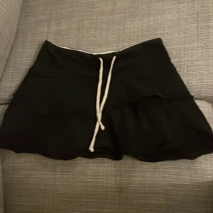 Low waist y2k kjol - En jätte fin low waist y2k kjol🩷