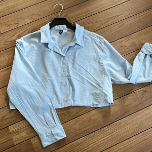 Kort skjorta - Kort skjorta. Som ny