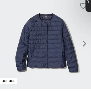 Mörkblå uniqlo jacka - Säljer min fina uniqlo jacka i storlek m. Jag har vanligtvis storlek S men storlek M i jackan passar som S. Jackan är i fint skick och bud är bindande. Hör av dig om du vill ha fler bilder. 