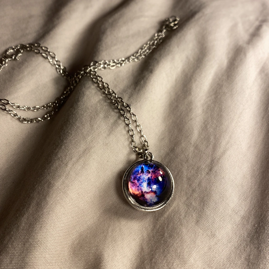 Rymden cool boll halsband 