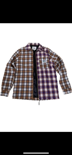 Butter Goods patchwork plaid workshirt  - 50% bomull  50% polyester  Änvändes bara några gånger 