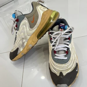 air max 270 travis scott cactus trails  - Storlek 41,5  Skick: super bra  