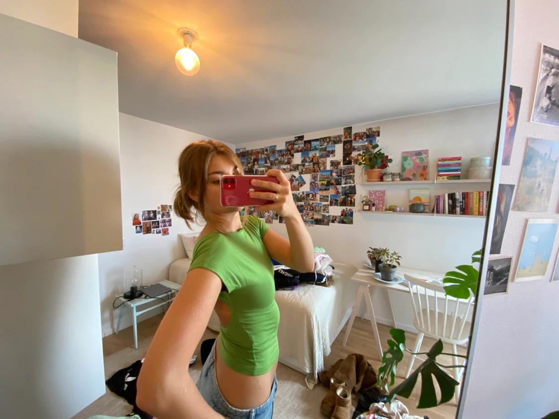 Grön tröja med öppen rygg - 90