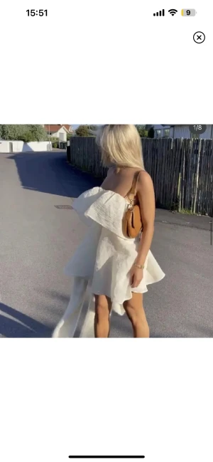 Klänning Hm - Säljer denna skitcoola eftertraktade känningen som endast är nevöns fåtal gånger !