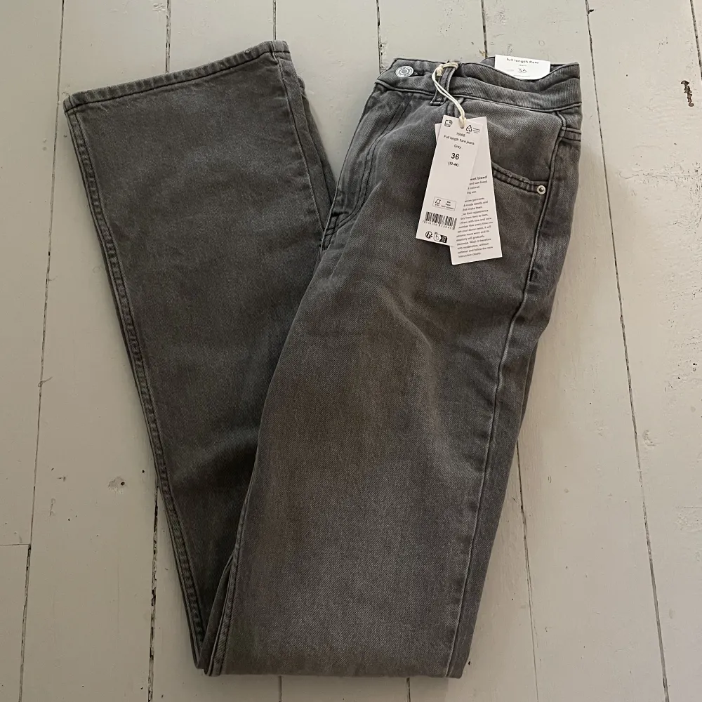 Jeans från gina tricot, nypris 499 säljer för 300💘. Jeans & Byxor.
