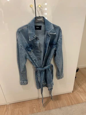 Jeansjacka  - Oanvänd 