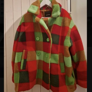 Jacka - Inte använt denna alls mycket, den är väldigt skönt, mjuk & varm att ha på sig. 