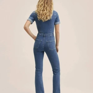 Mango jeans jumpsuit  - Mango jeans jumpsuit använd en gång! Storlek xxs pris:300 kontakta om du är intresserad!💗