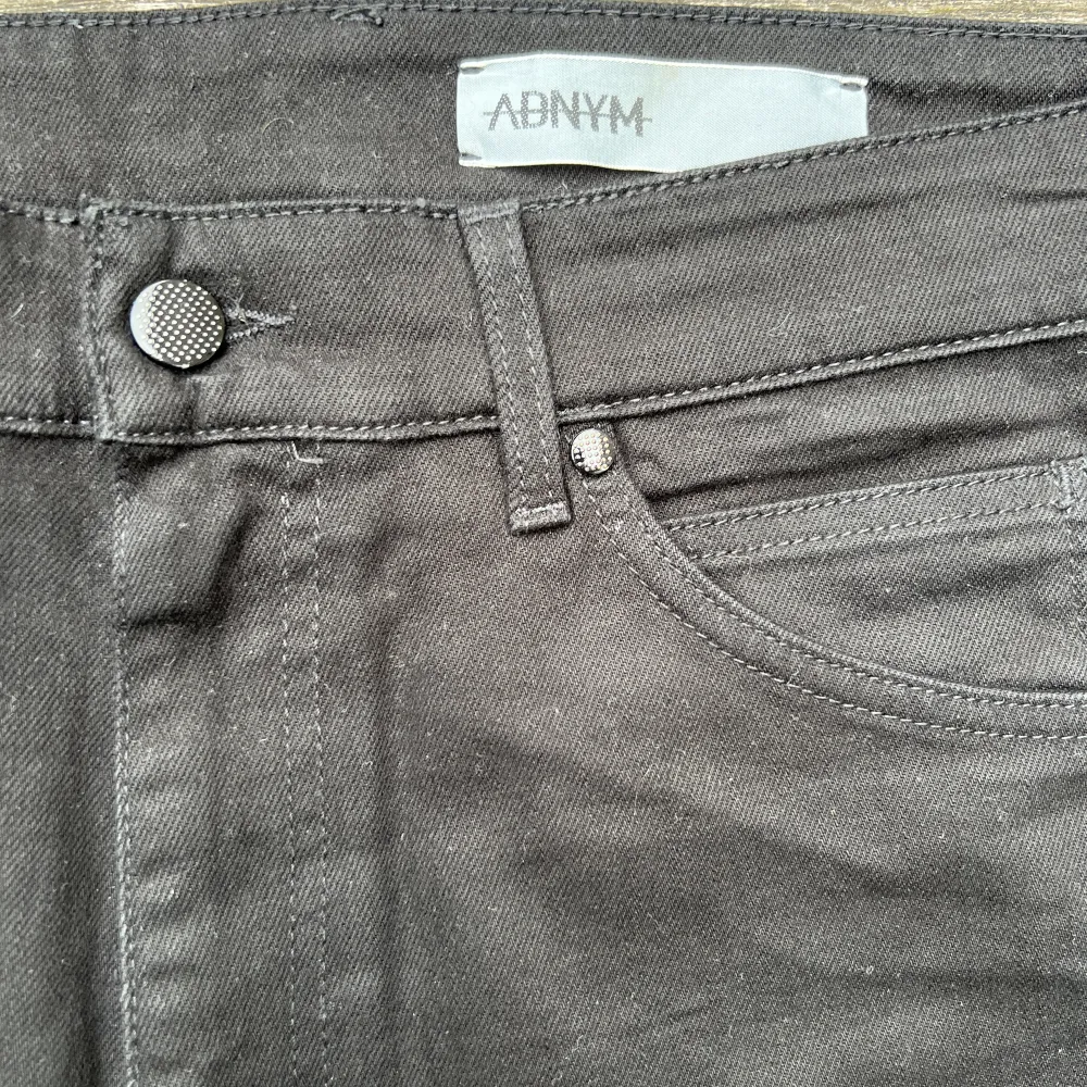 - Knappt använda, så gott som nya - Size 31 (Long) Bra slim straight passform . Jeans & Byxor.