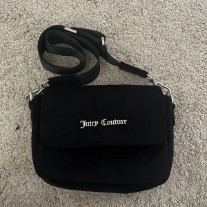 Juicy Couture väska  - Nästa omvänd ser ut som ny