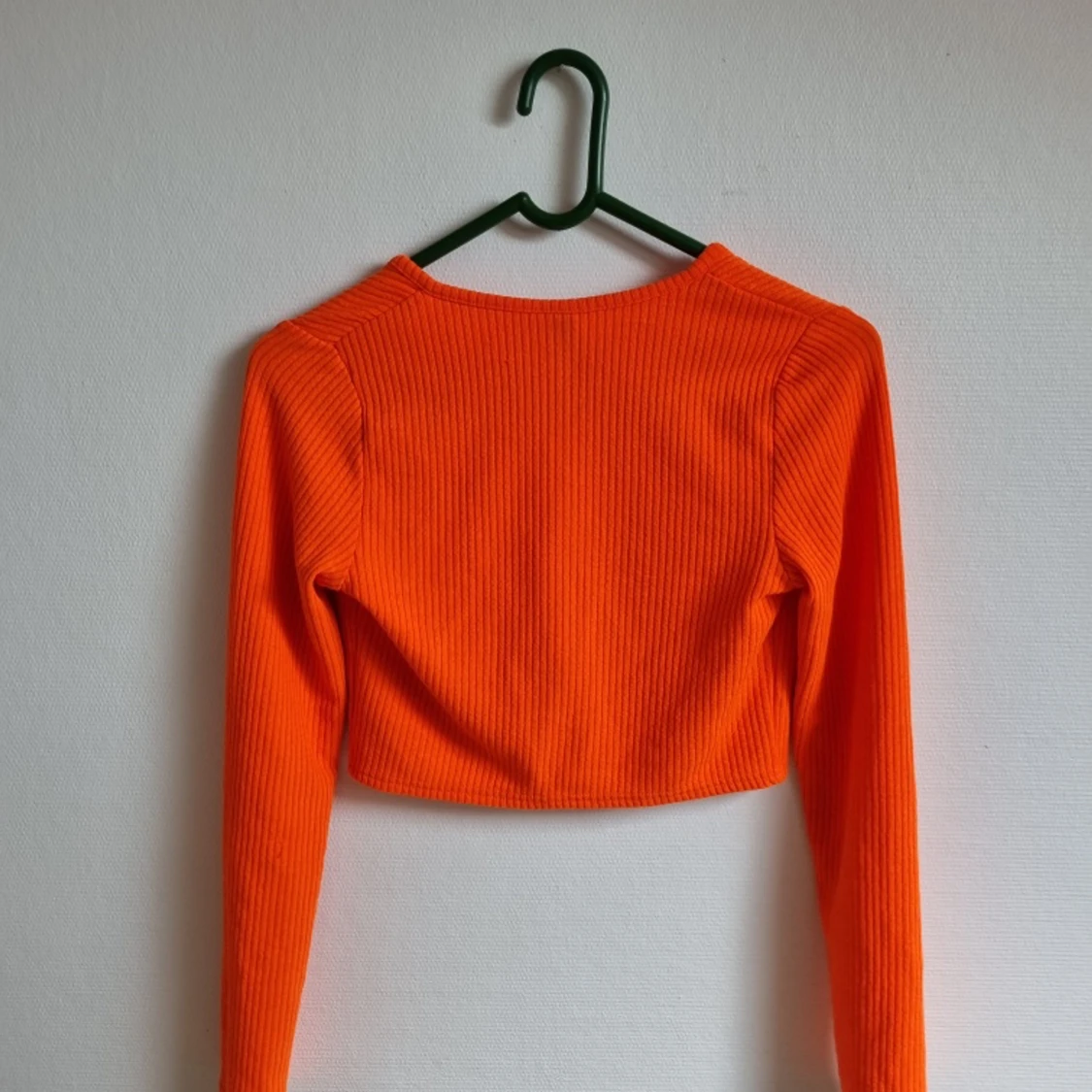 Orange croptop  - 90