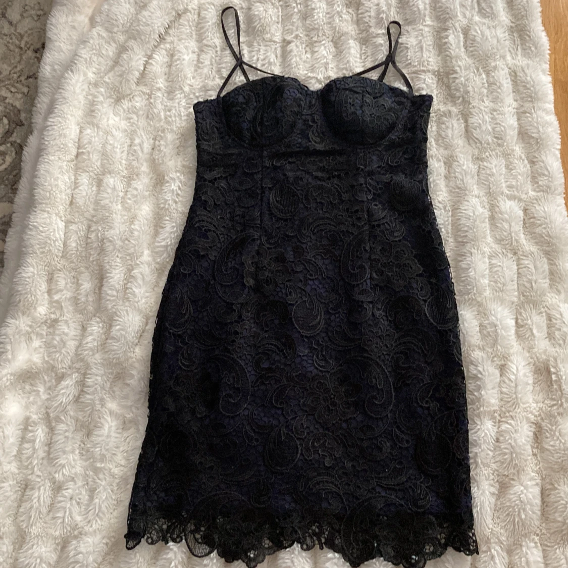 Spetsklänning stl M - 90