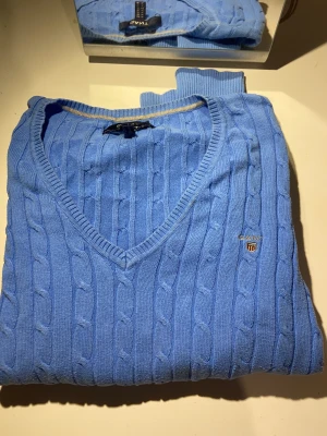 Gant kabelstickad tröja - säljer en super fin kabelstickad gant tröja i storlek XL