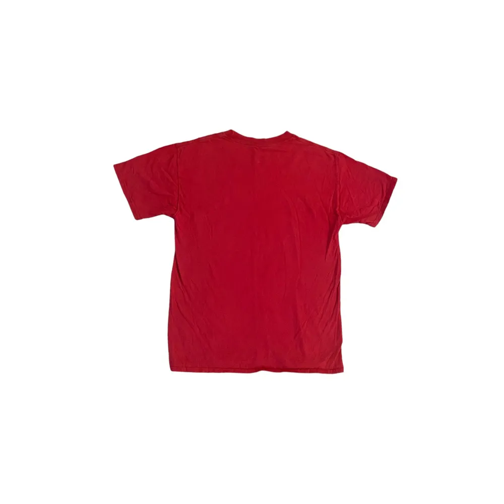  Champion Authentic Vintage T-shirt ❤️  Pris: •199kr  Stl: M  Bredd 46cm Längd 65cm  Kontakta oss för mer info🤍  . T-shirts.