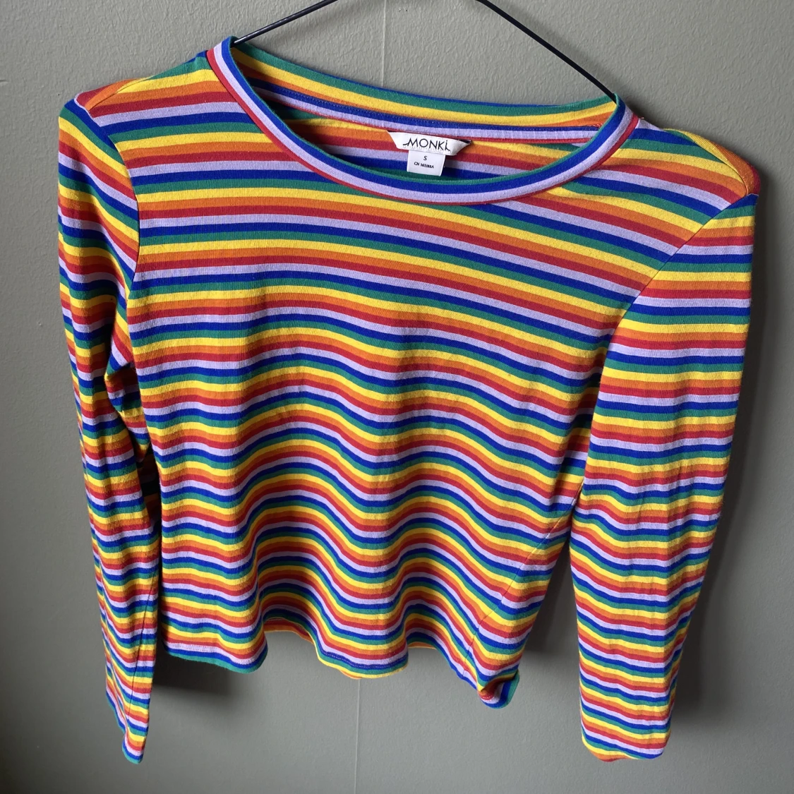 Regnbåges färgad långärmad t shirt - 90