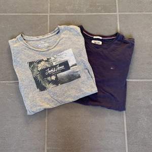 2 st snygga t-shirts som är perfekta nu på sommaren. En Jack&Jones i storlek M och en Tommy Hilfiger i storlek S. 