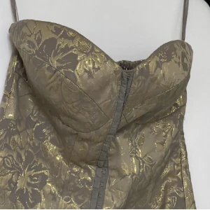 Korsett topp - En vintage korsett topp använd en gång 