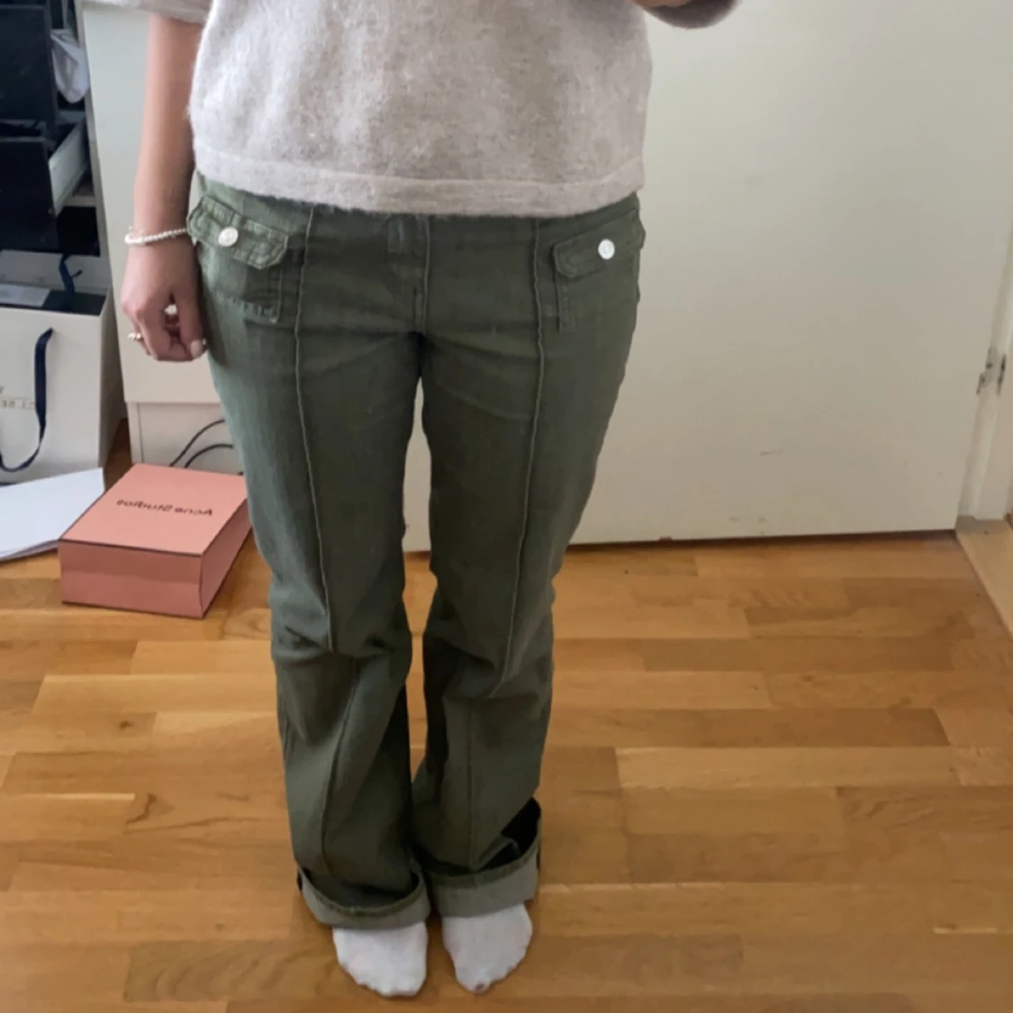 H&M gröna jeans - 90
