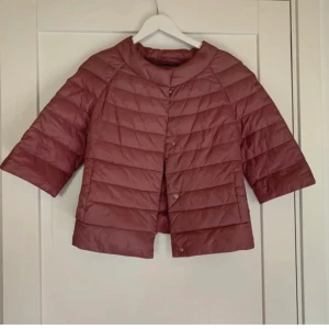 Jacka - Köpt utomlands från OVS storlek 38, skriv för fler bilder💕(lånad bild)