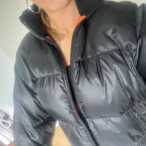 Boomerang Puffer jacka  - Helt nytt skick, skorv vid frågor. En ny kostar ca 6000 kr 😁