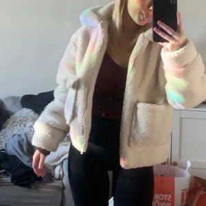 Teddy jacka  - Storlek S, använd men i bra skick, köparen står för frakten 