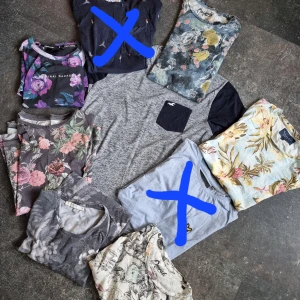 T-shirts  - T-shirts i styck eller paket 40 kr st, (utom Lyle & Scott och Superdry, som är sålda) Paket 250 kr