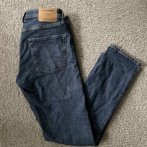 Säljer dessa Jack & Jones jeans eftersom jag inte använder dem längre.  Använda några fåtal gånger. 