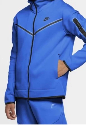 Nike tech fleece Strl M - Nike tech fleece - fint skick strl M  1200kr 