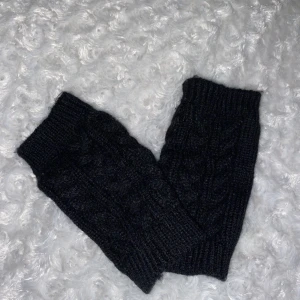 Torgvantar - Säljer dessa, endast använda ett fåtal gånger💜 minns inte märket tyvärr 