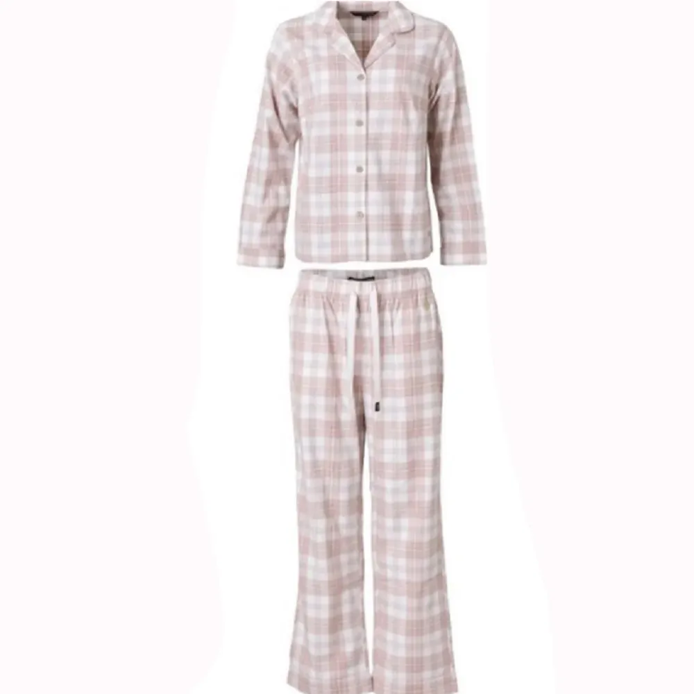 Rosa jätte skön pyjamas ifrån pernilla whalgrens egna märke. Jeans & Byxor.