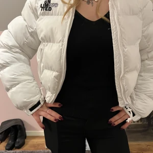 Höstjacka - Oanvänd! Nytt fint skick så snyggt på hösten 