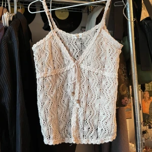 Stickad topp - Super gullig stickad ”see through” top!