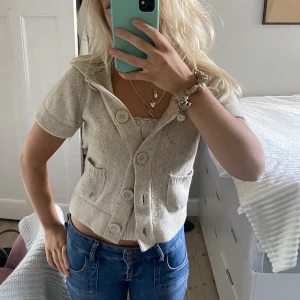 As snygg kofta - Säljer denna super fina koftan med luva💕💕