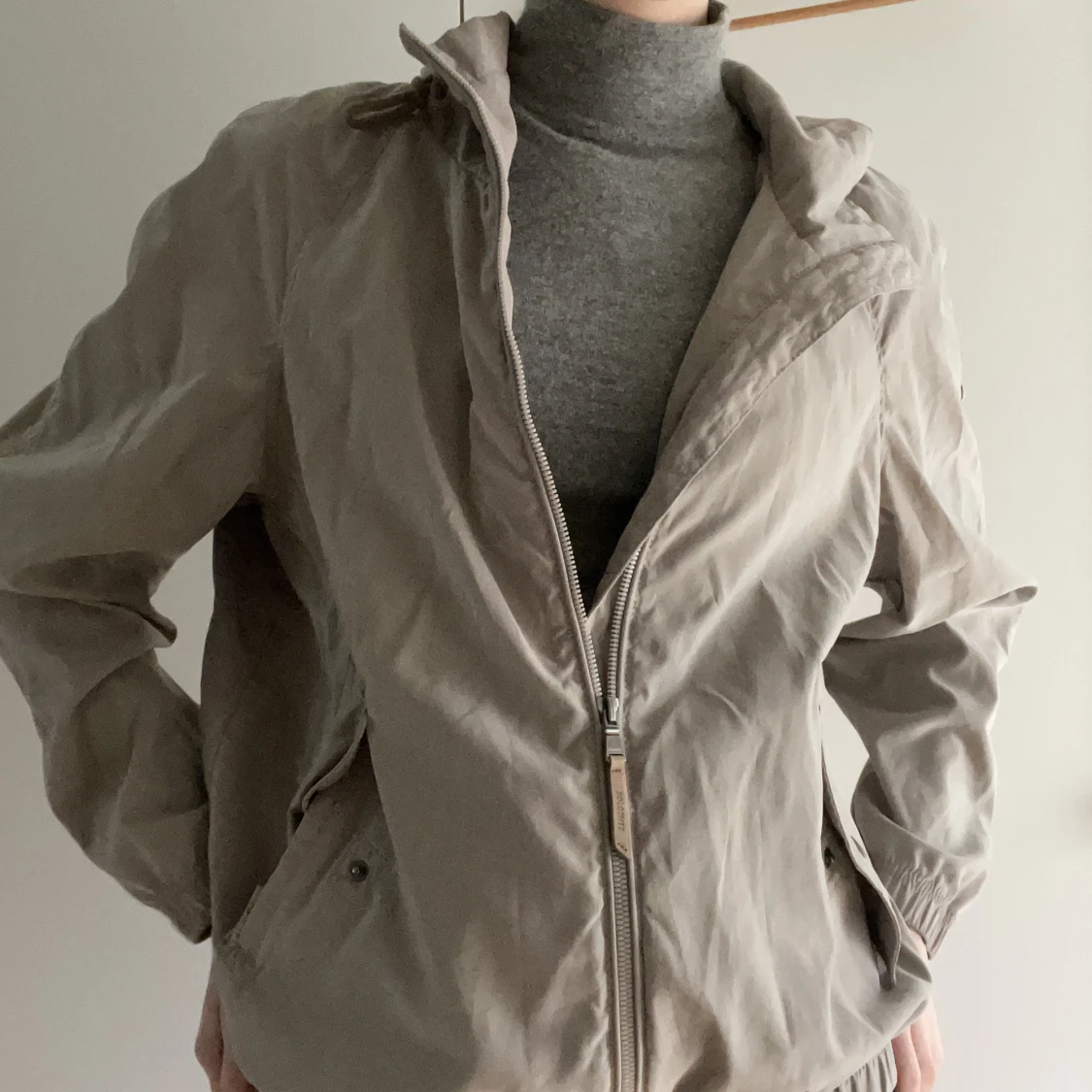 Tunn Vindjacka med krage - 90