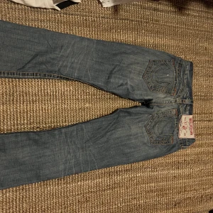 True religion - Mina älsklings trueys, snygg passform med liten bootcut