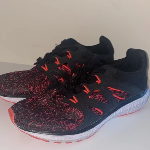 Fila skor - Super sköna fila skor! Använda fåtal gånger inomhus, bra skick! 