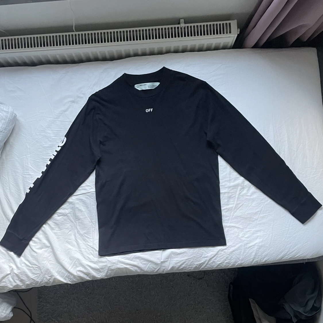 OFF-WHITE LONG SLEEVE SKULLS MOCK TEE - 91