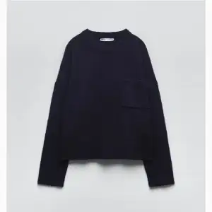 Säljer denna trendiga tröja från zara i storlek s