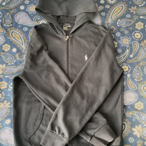 Polo tröja  - Storlek S passar även M 