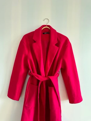 Ginatricot jacka/kappa rosa - Asball rosa lång kappa