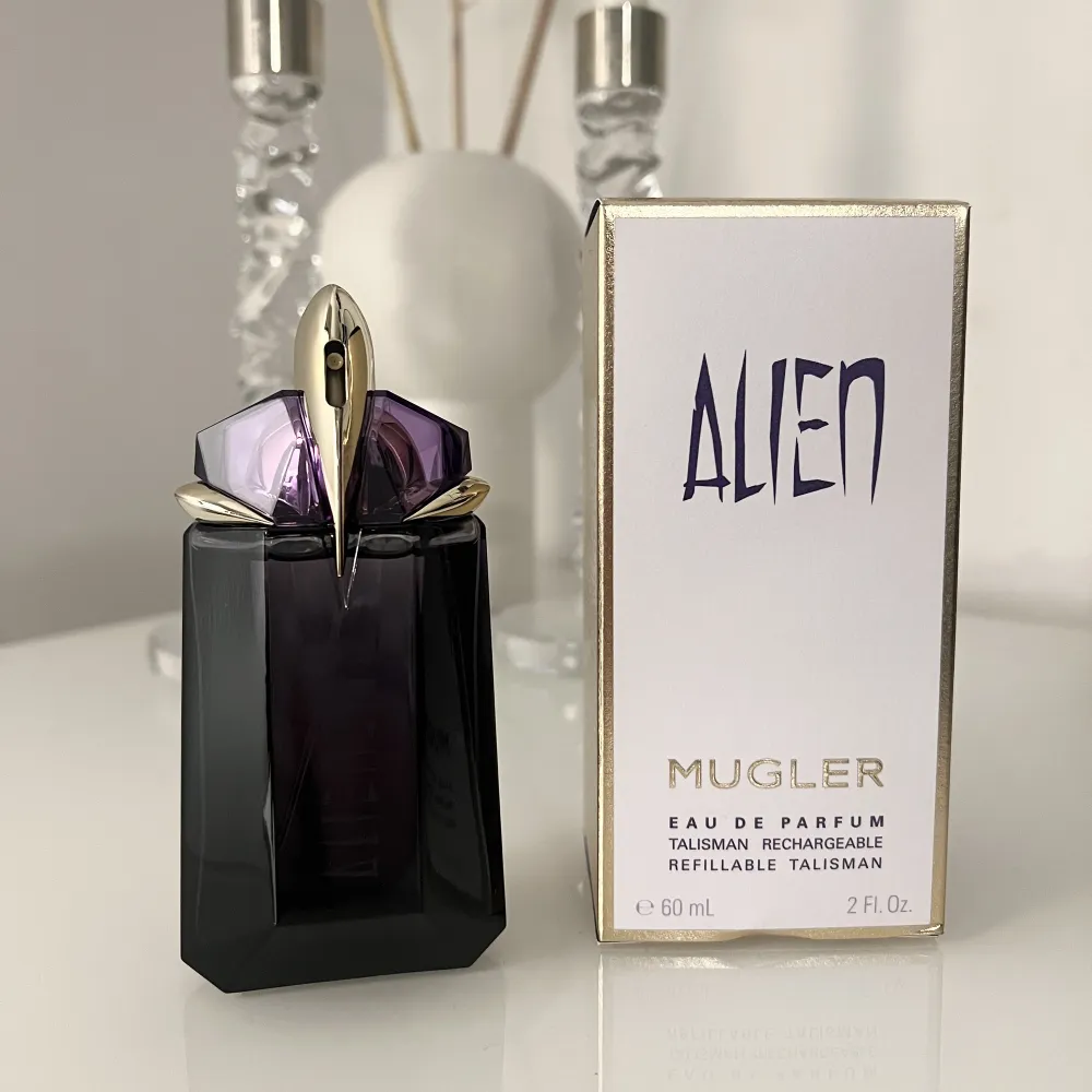 Alien mugler parfym EdP 60ml  Endast testad (2 sprut)   Köpt för 1300kr. Accessoarer.