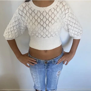 Bik bok topp - Säljer nu min populära topp från Bik Bok, tröjan har inga defekter och är som ny❤️ kom privat för flera bilder!