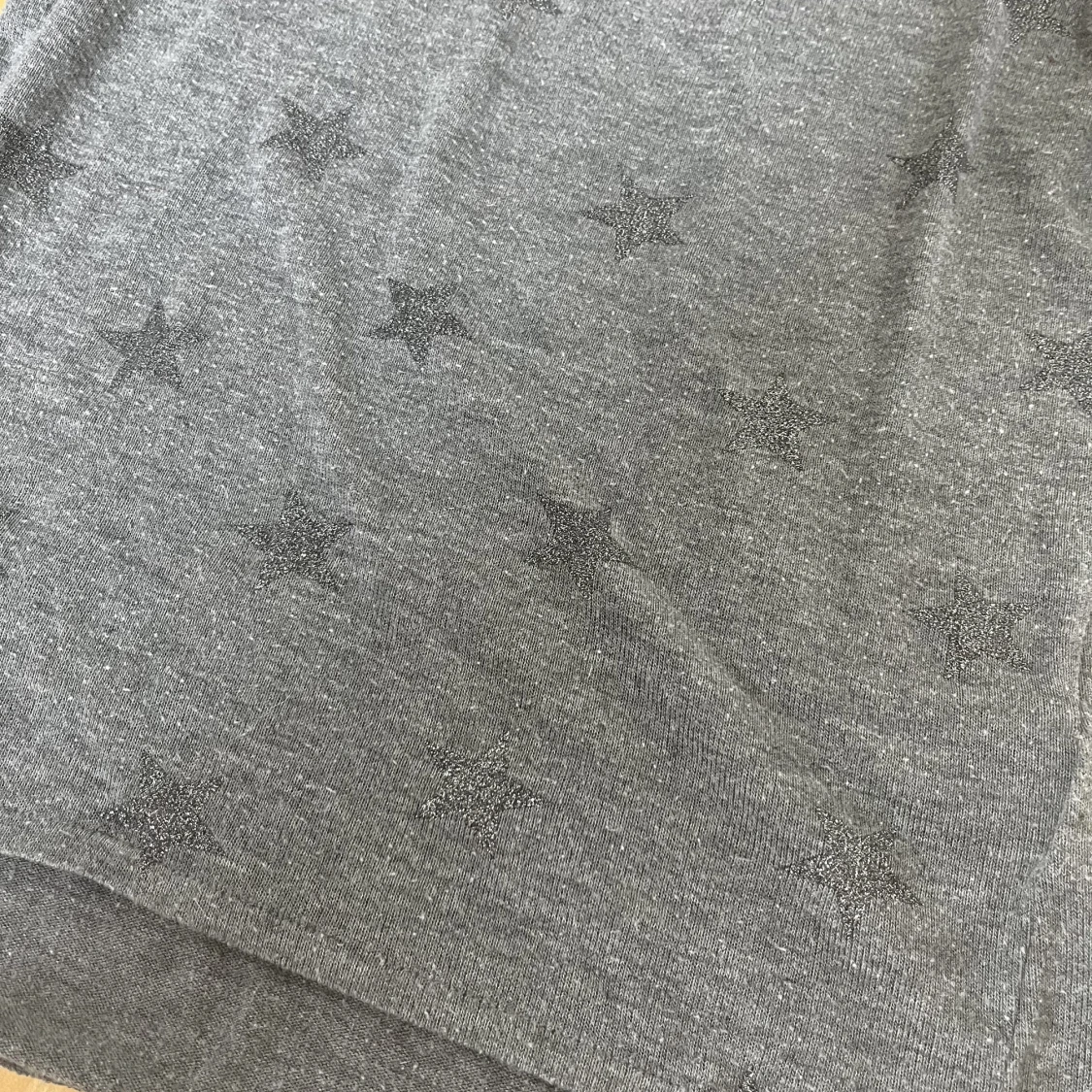 Stjärnig grå tröja - 90