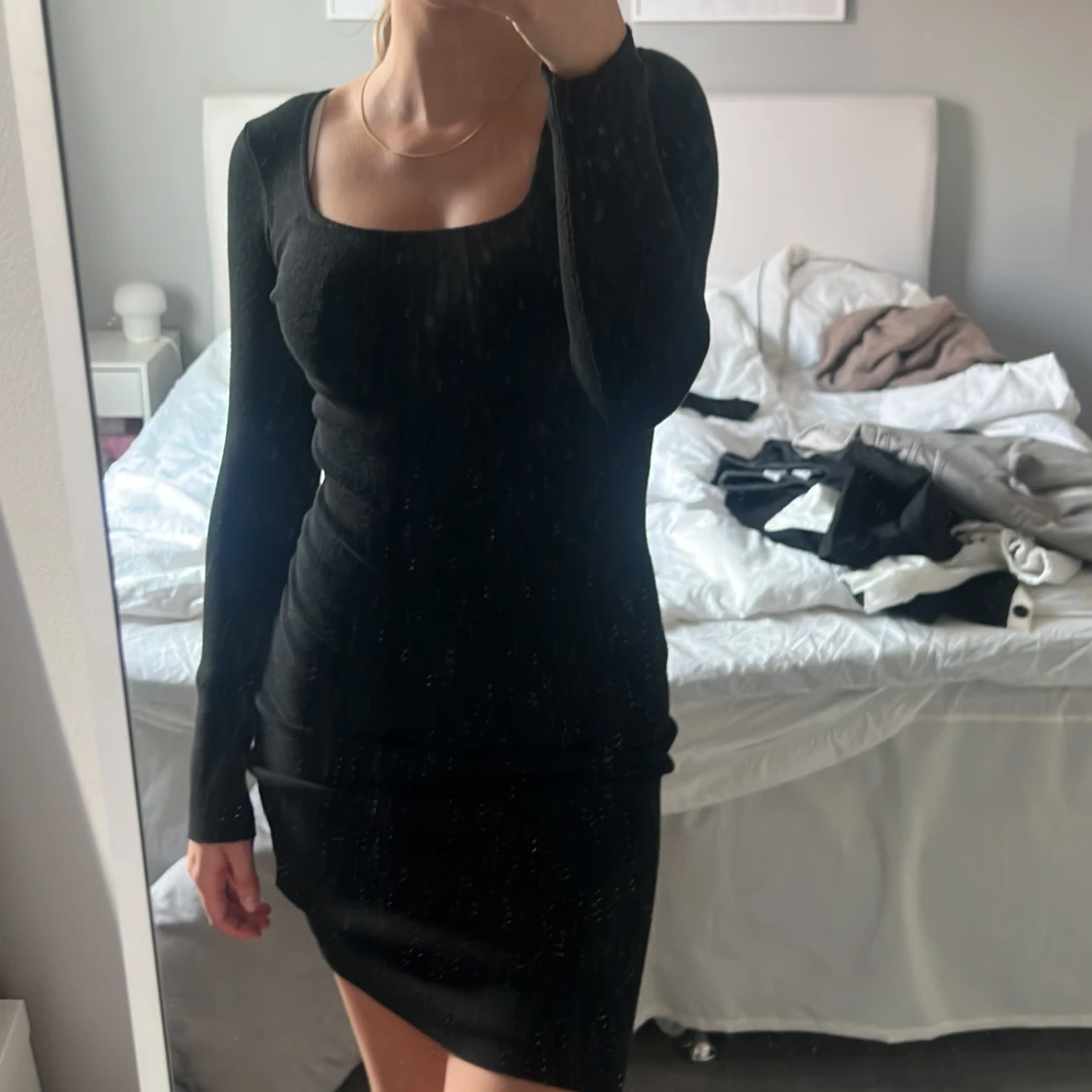 Svart stickad klänning 