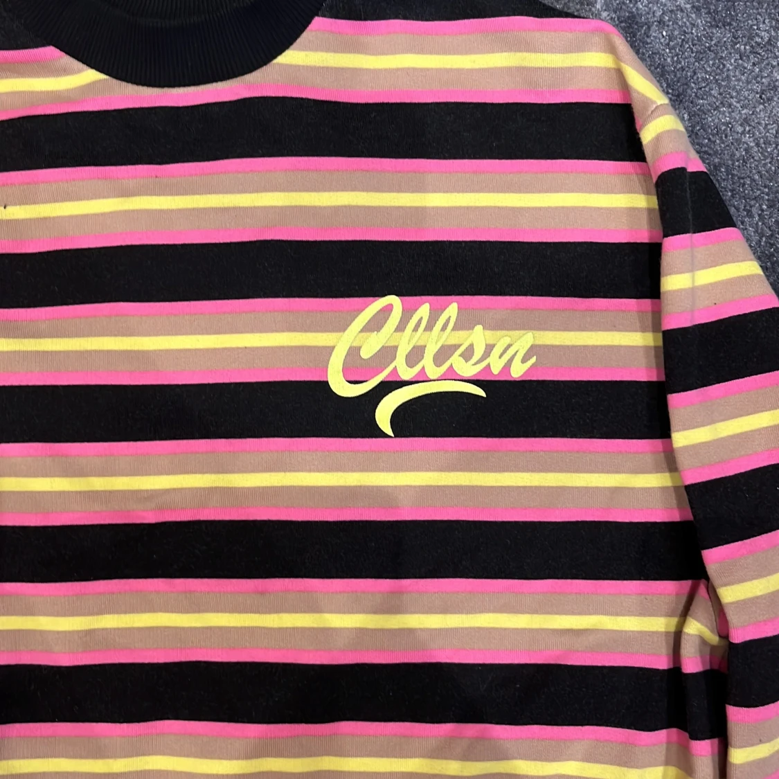 Färgglad randig tröja från collusion - 91