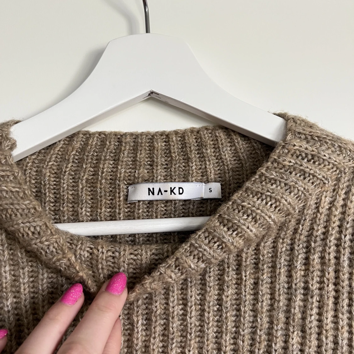 Beige/brun stickad tjocktröja  - 90